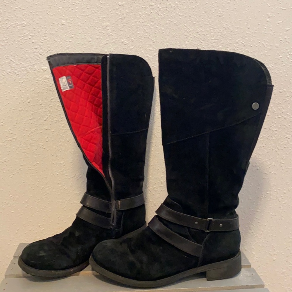 North Face Fall/winter suede boots.  Size 9.5